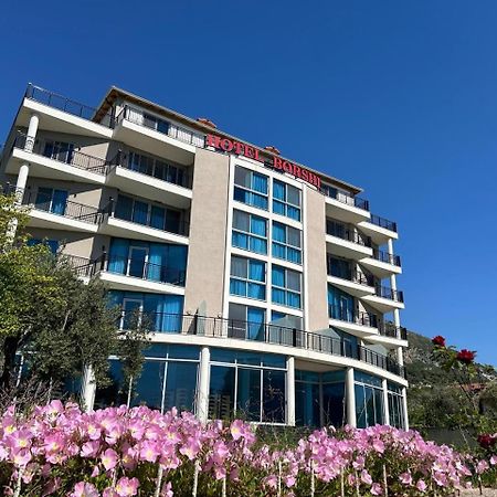 Hotel Borshi Bagian luar foto