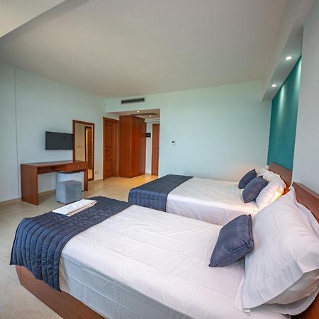 Hotel Borshi Ruang foto
