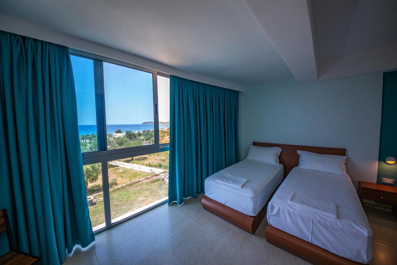 Hotel Borshi Bagian luar foto