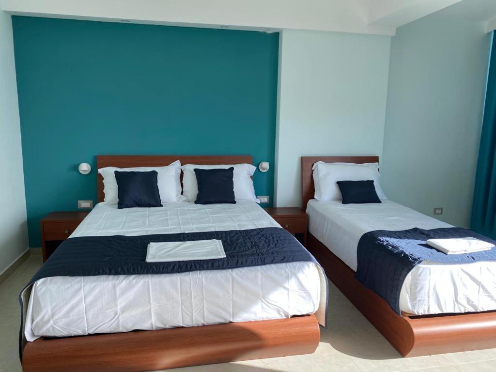 Hotel Borshi Bagian luar foto