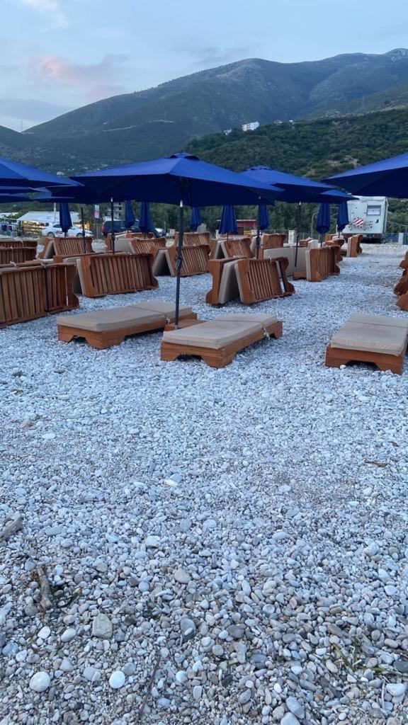 Hotel Borshi Bagian luar foto