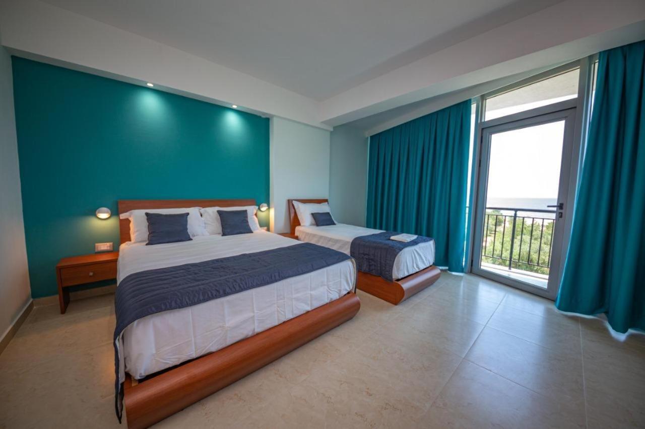 Hotel Borshi Bagian luar foto