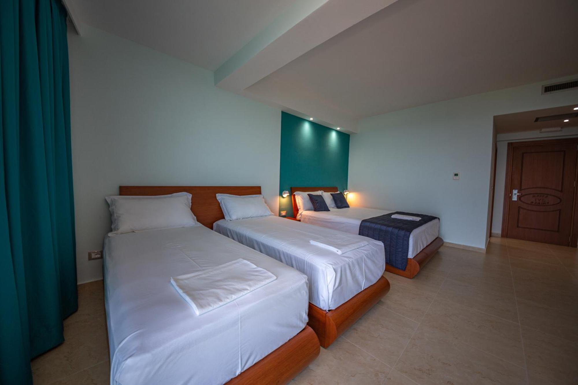 Hotel Borshi Ruang foto