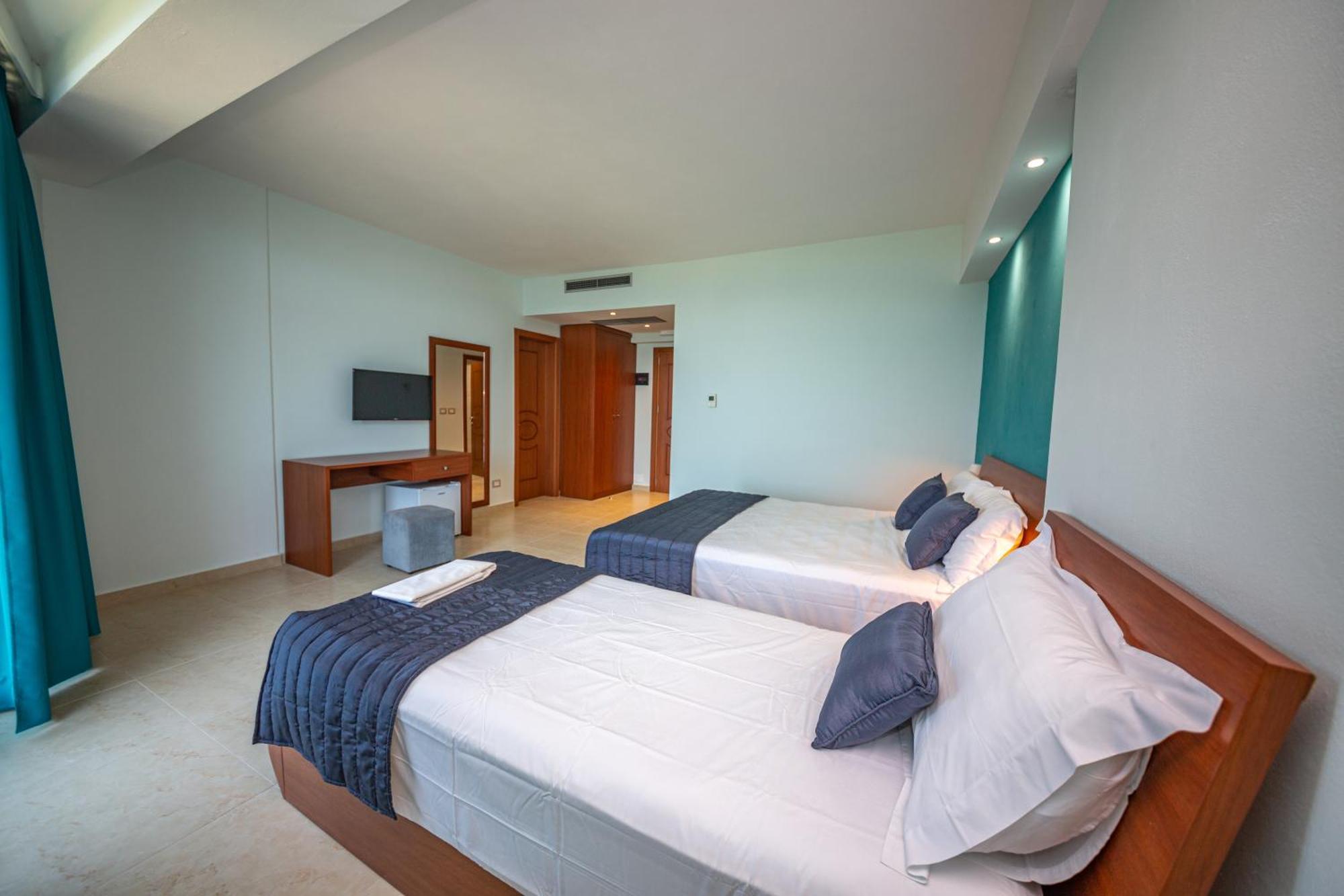 Hotel Borshi Ruang foto